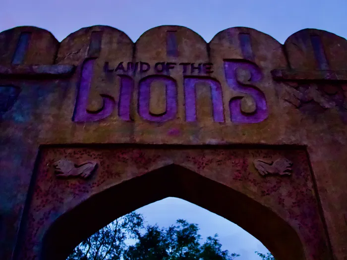 'Land of the Lions' entrance sign at London Zoo